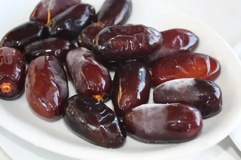 خرما مضافتی و زاهدی